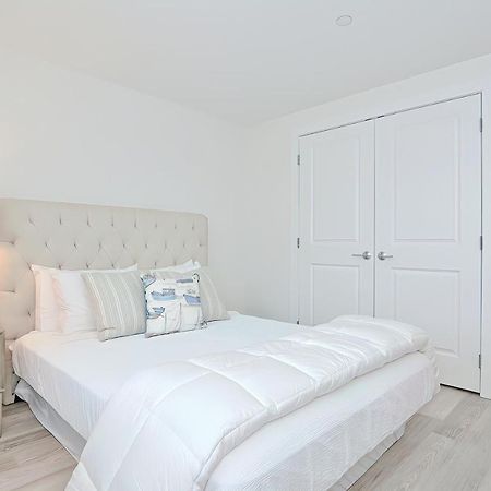 Downtown Plymouth Waterfront Luxury Condos Exteriör bild