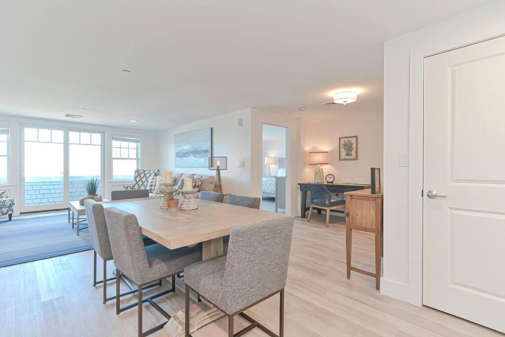 Downtown Plymouth Waterfront Luxury Condos Exteriör bild